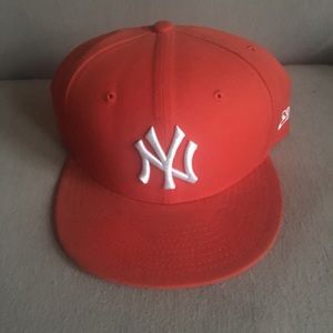 Yankee Fitted Baseball Cap